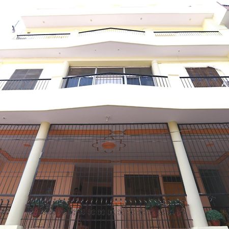 Ds Residency Varanasi-Prime Location-Parking Exterior foto
