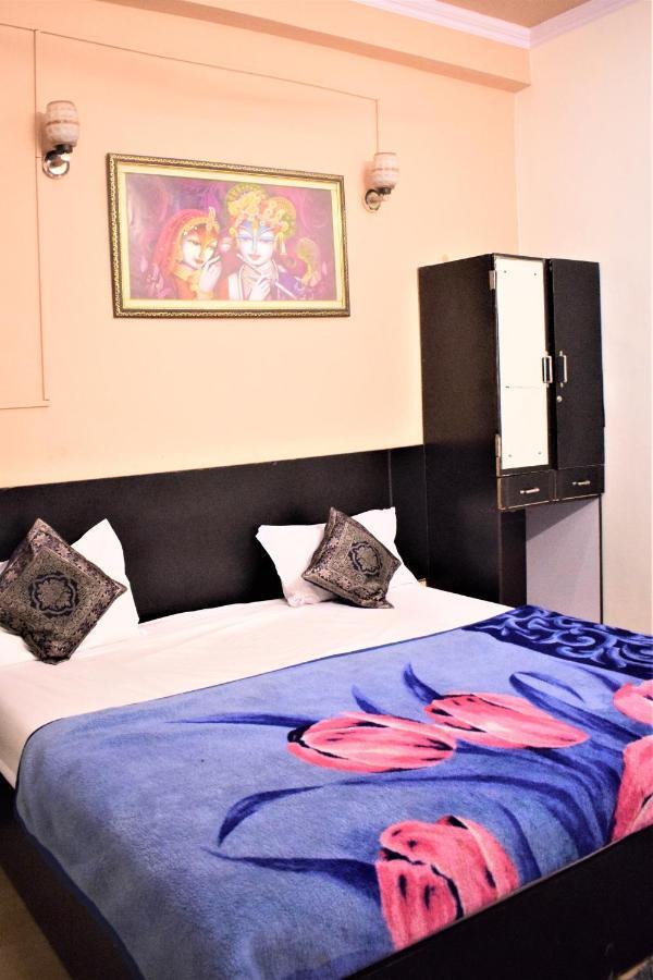 Ds Residency Varanasi-Prime Location-Parking Exterior foto