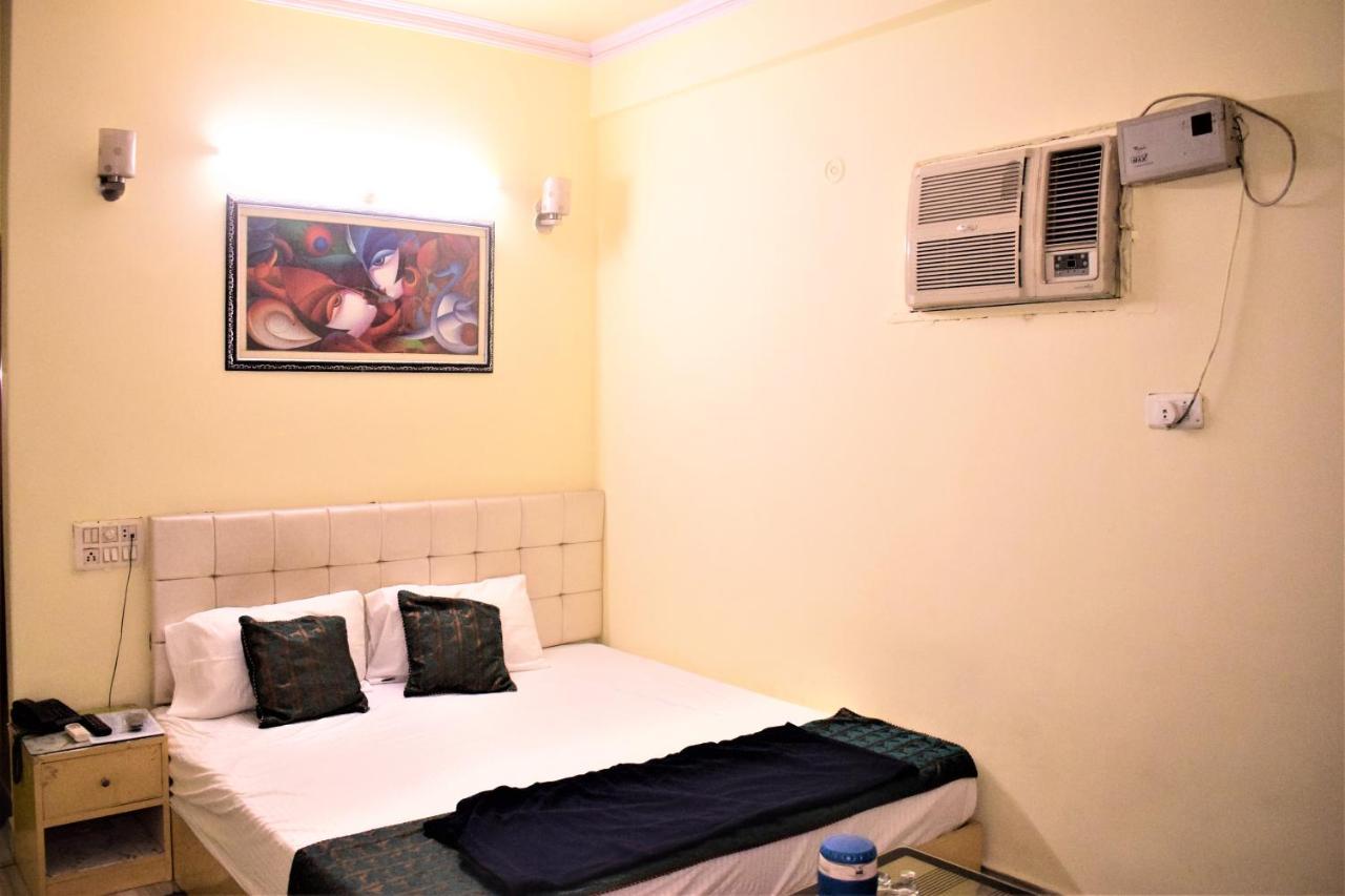 Ds Residency Varanasi-Prime Location-Parking Exterior foto
