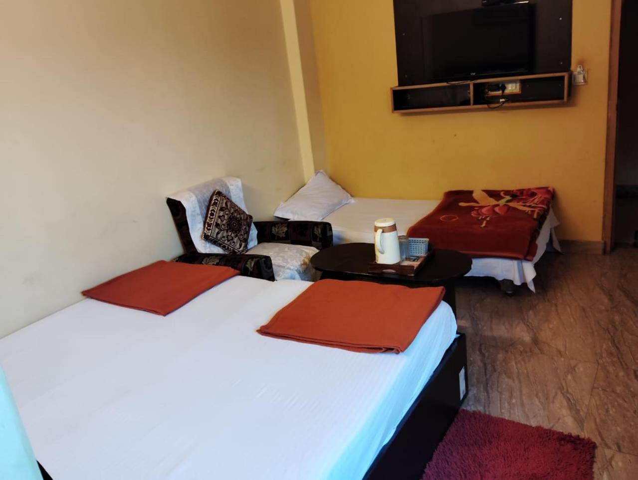 Ds Residency Varanasi-Prime Location-Parking Exterior foto